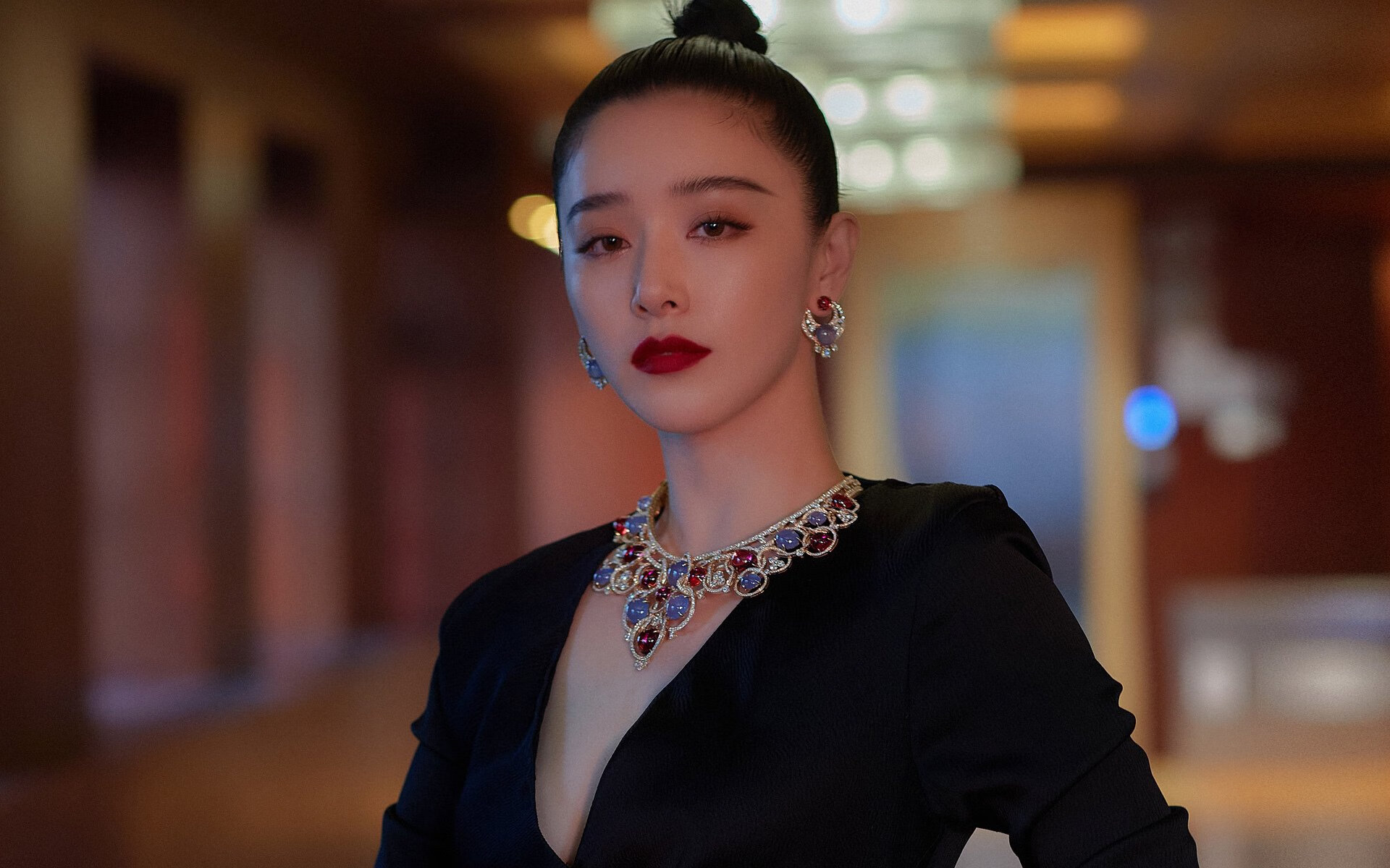 锡安重剑定乾坤！野兽派美学撕裂爵士防线，鹈鹕憾负却见证王者诞生