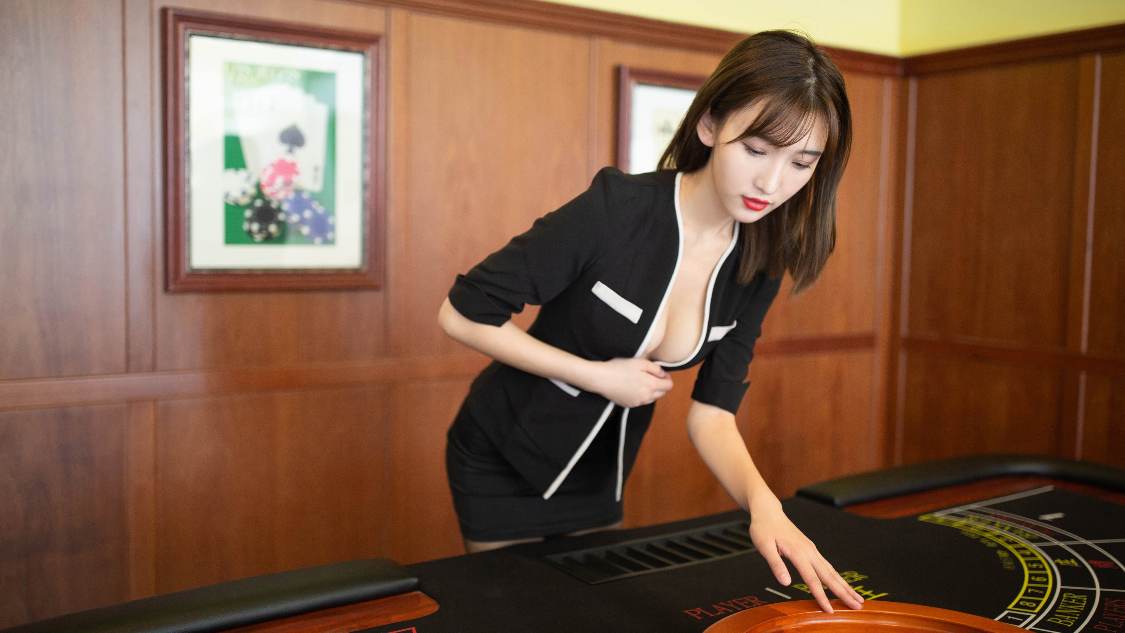 黄潜城墙轰然倒塌,奥利维耶闪电三连击写就诺坎普新传奇