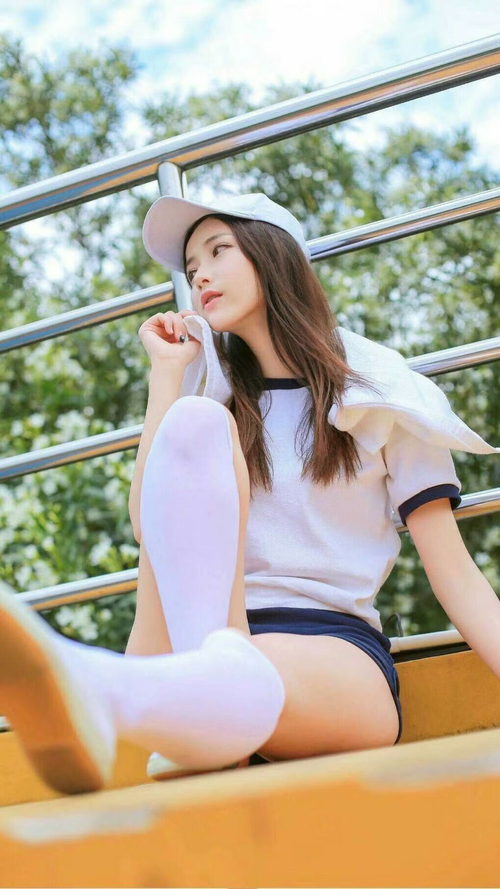 开云体育app-无名者刺穿巨人，楚阿梅尼关键回合不手软，拉齐奥掀翻利物浦的史诗瞬间